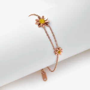 Link Bracelet with Daisy Charms