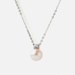 Graceful Pearl Necklace